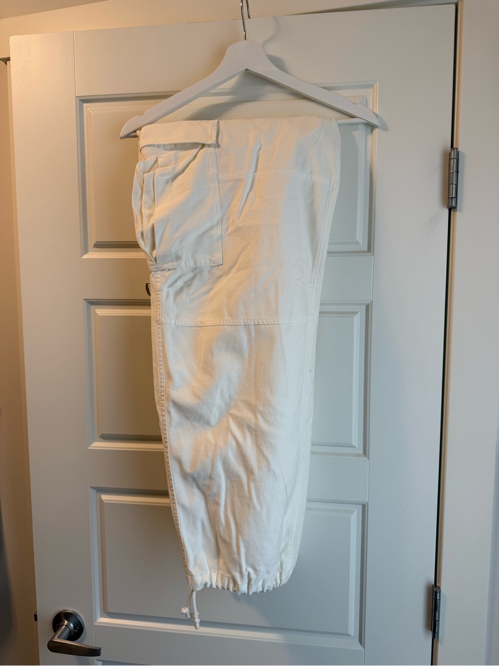 Aritzia Cargo Pants (white / 16)